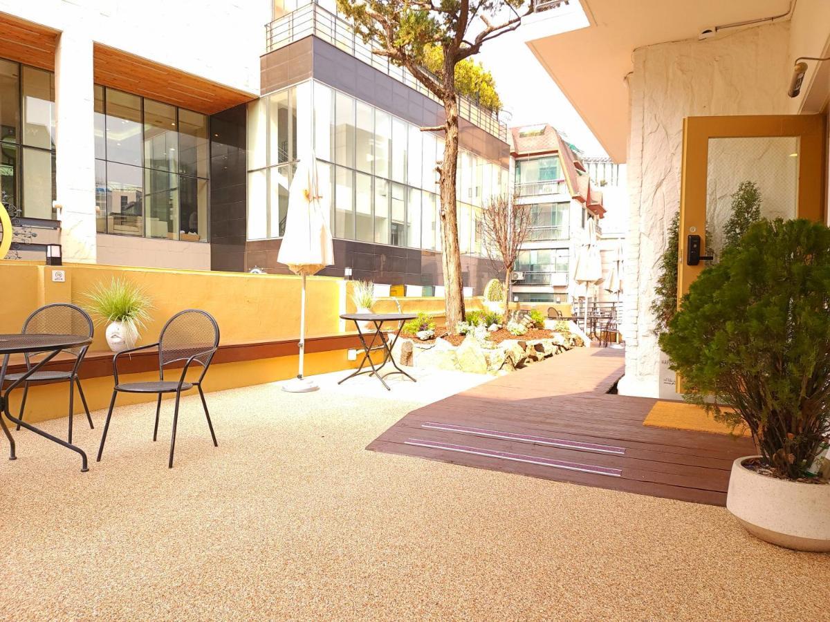 Oyo Myeongdong 5 Lodge Сеул Экстерьер фото