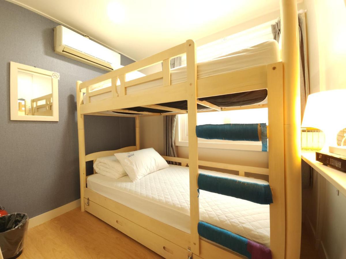 Oyo Myeongdong 5 Lodge Сеул Экстерьер фото