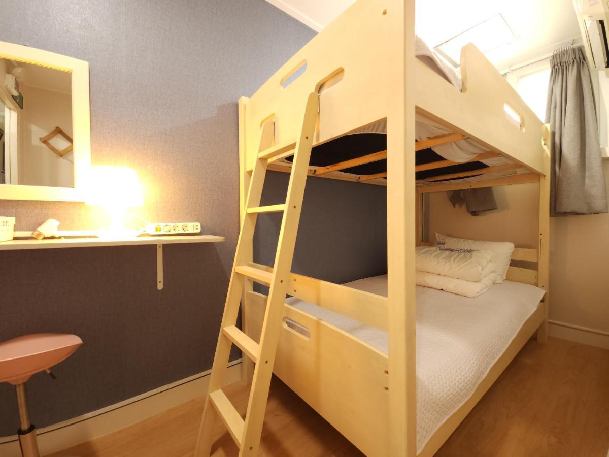 Oyo Myeongdong 5 Lodge Сеул Экстерьер фото