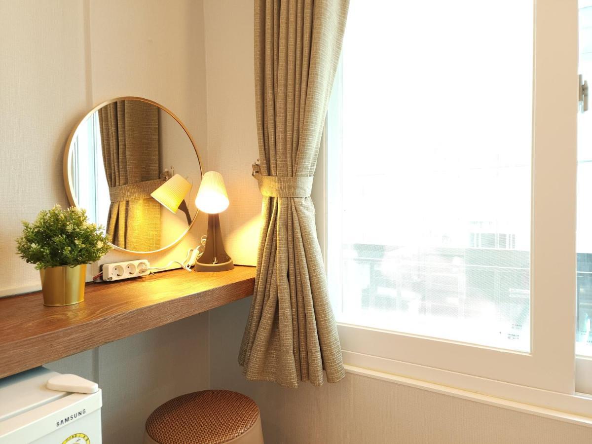 Oyo Myeongdong 5 Lodge Сеул Экстерьер фото