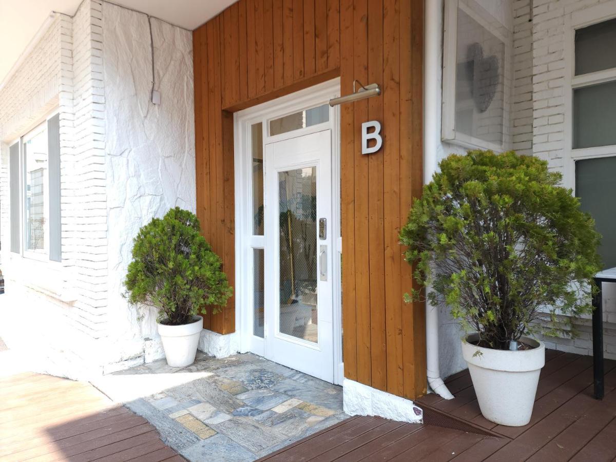 Oyo Myeongdong 5 Lodge Сеул Экстерьер фото
