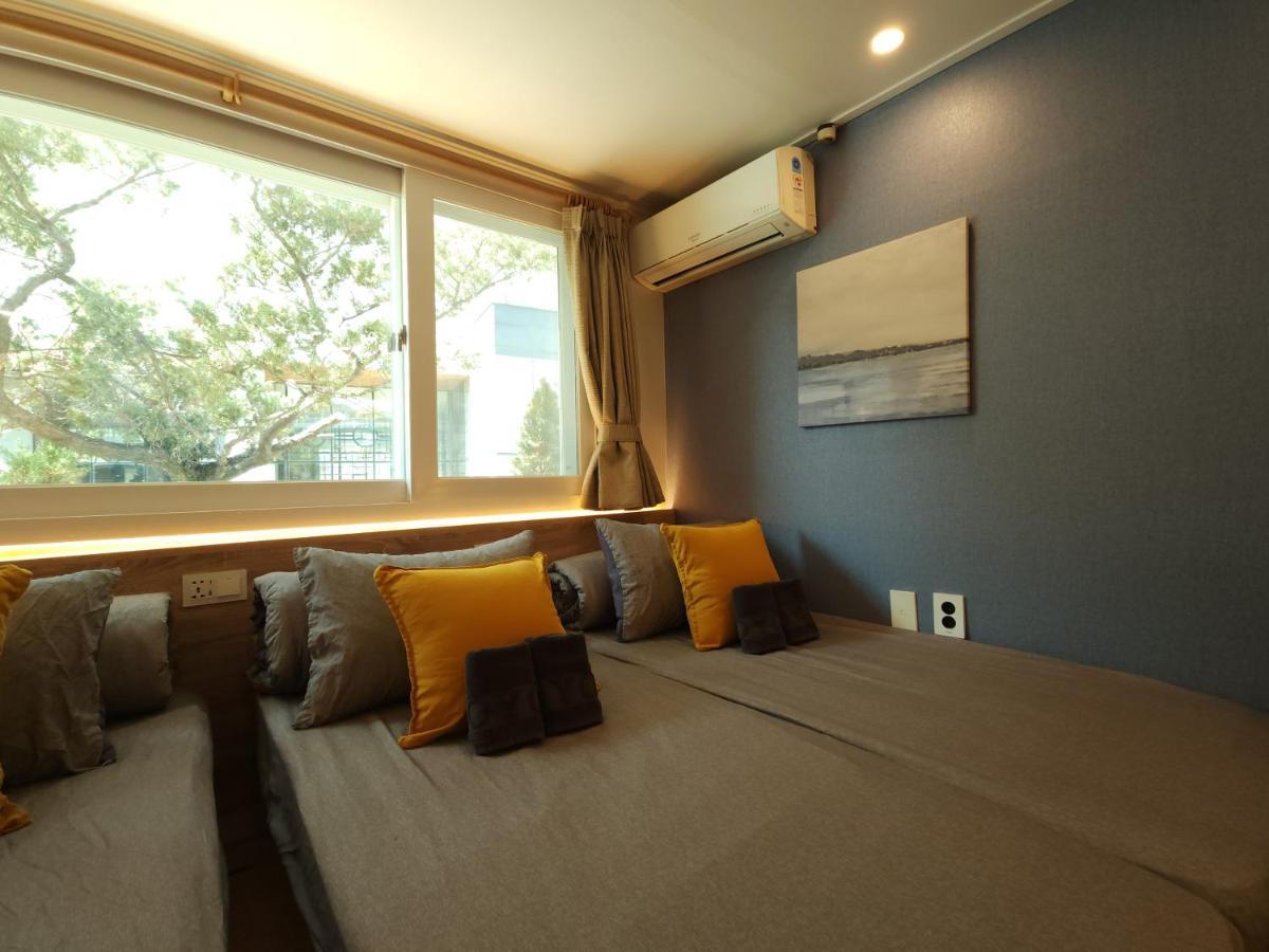 Oyo Myeongdong 5 Lodge Сеул Экстерьер фото