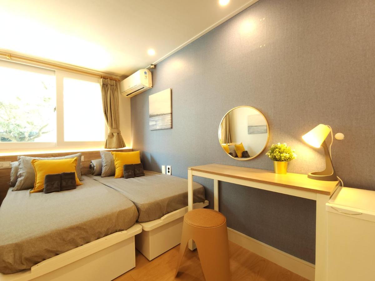 Oyo Myeongdong 5 Lodge Сеул Экстерьер фото