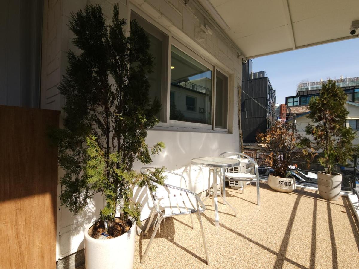 Oyo Myeongdong 5 Lodge Сеул Экстерьер фото