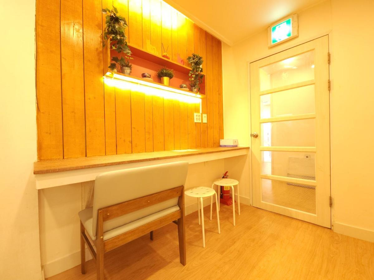 Oyo Myeongdong 5 Lodge Сеул Экстерьер фото