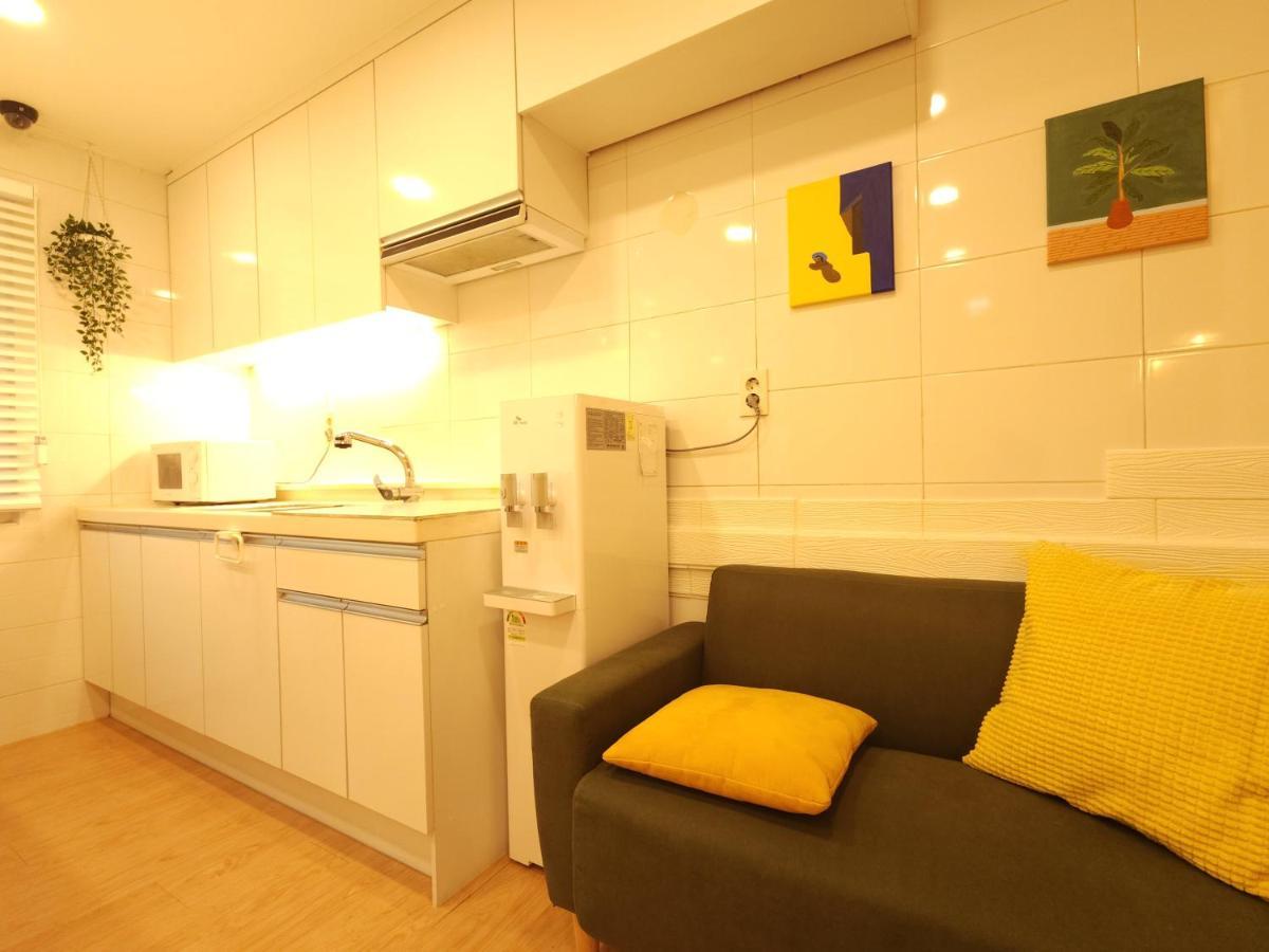 Oyo Myeongdong 5 Lodge Сеул Экстерьер фото