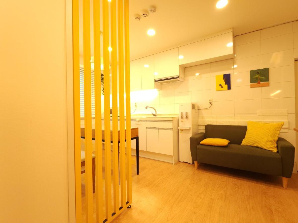 Oyo Myeongdong 5 Lodge Сеул Экстерьер фото