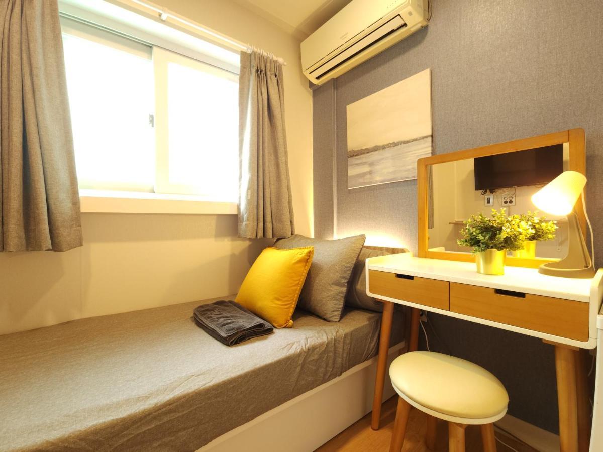 Oyo Myeongdong 5 Lodge Сеул Экстерьер фото