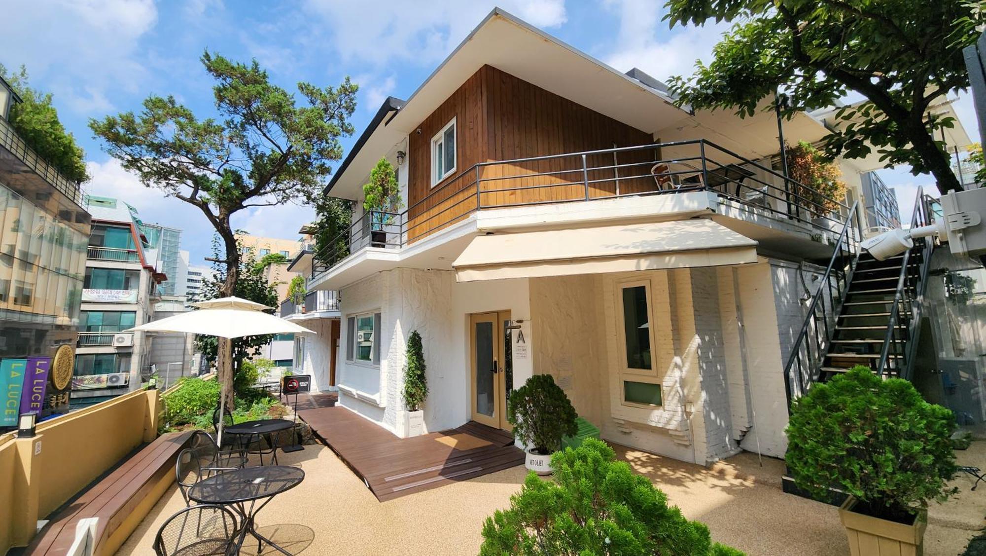 Oyo Myeongdong 5 Lodge Сеул Экстерьер фото