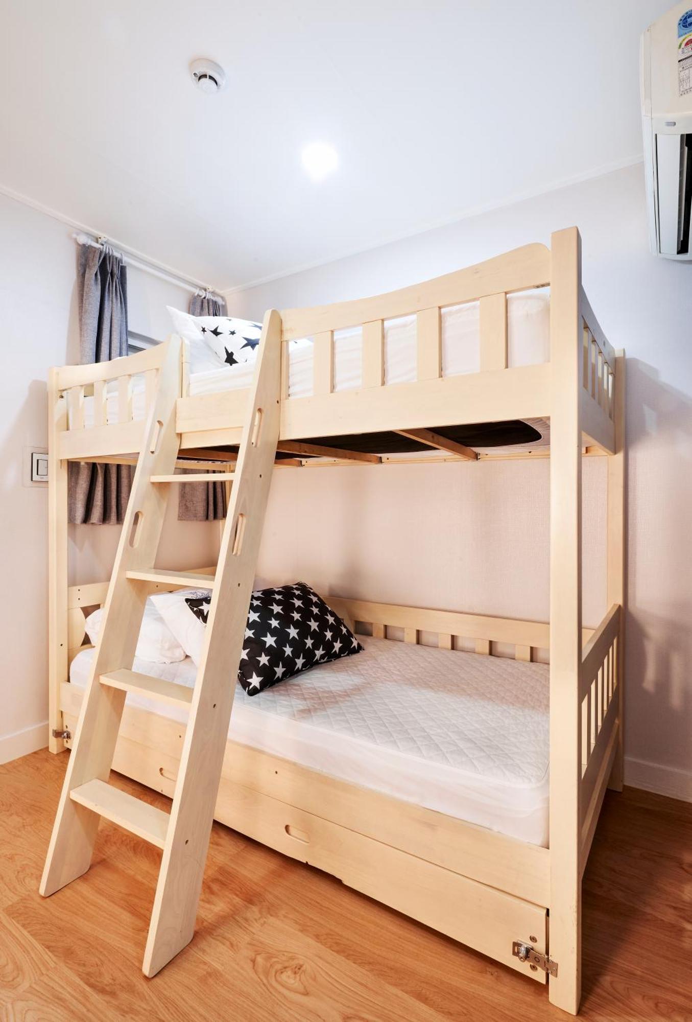 Oyo Myeongdong 5 Lodge Сеул Экстерьер фото